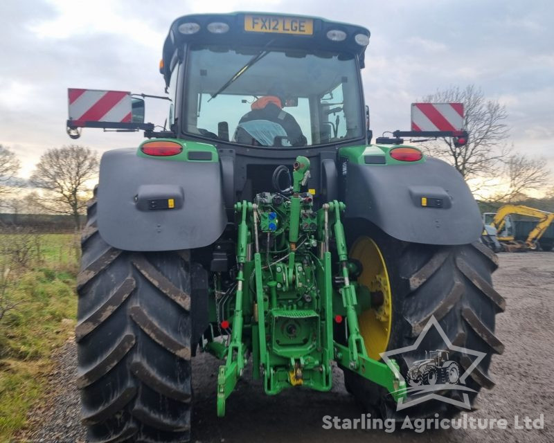 John Deere 6210R