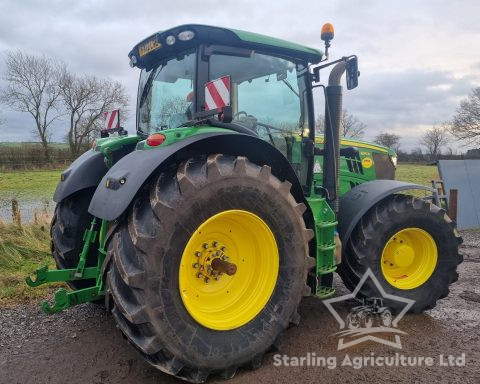 John Deere 6210R