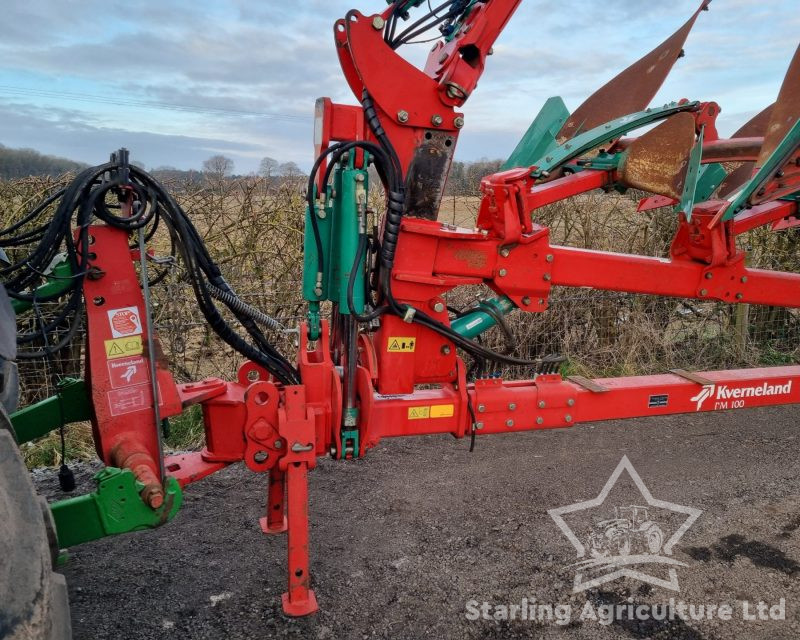 Kverneland PM100 7F Plough