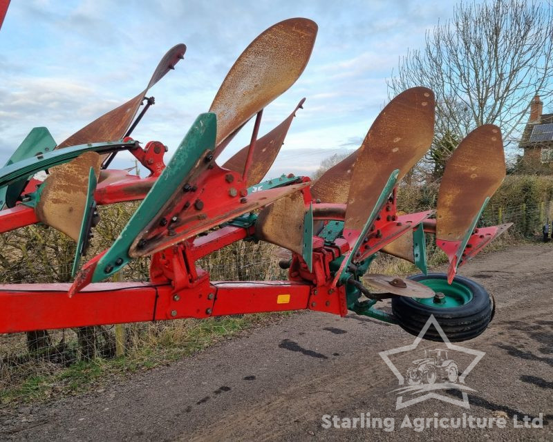 Kverneland PM100 7F Plough