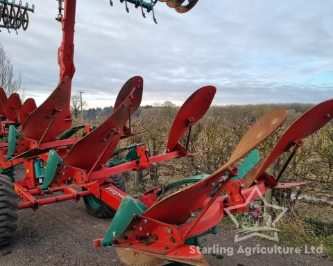 Kverneland PM100 7F Plough