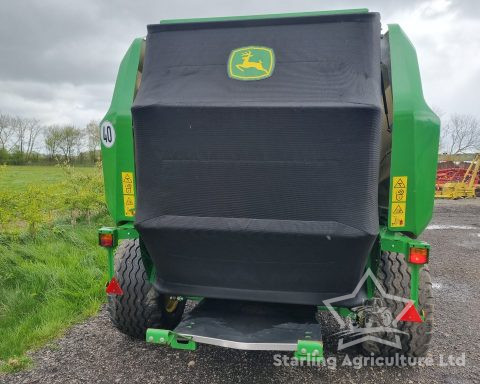 John Deere V451R Round Baler
