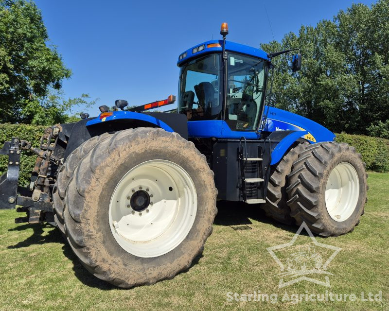 New Holland T9030