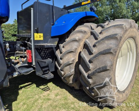 New Holland T9030