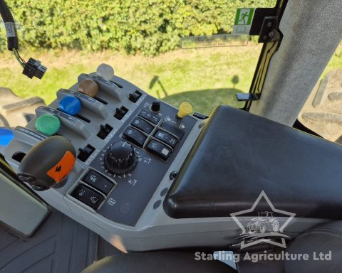 New Holland T9030
