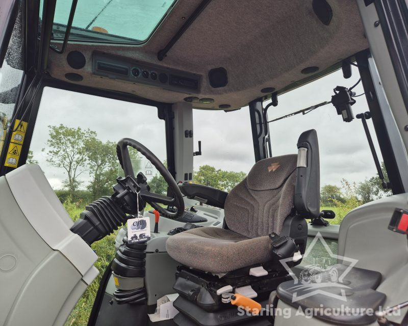 Massey Ferguson 5440 Loader Tractor