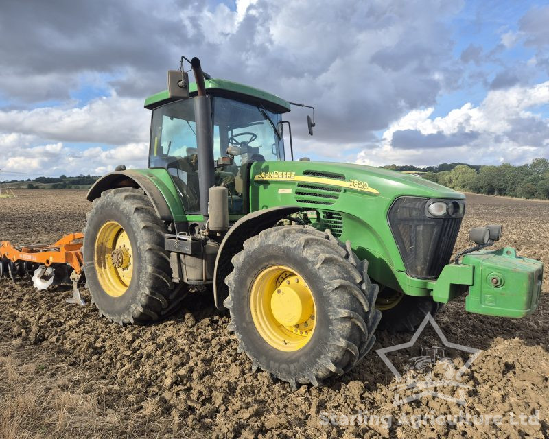 John Deere 7820 50kph.