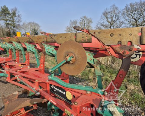 Kverneland LO85 7F Plough