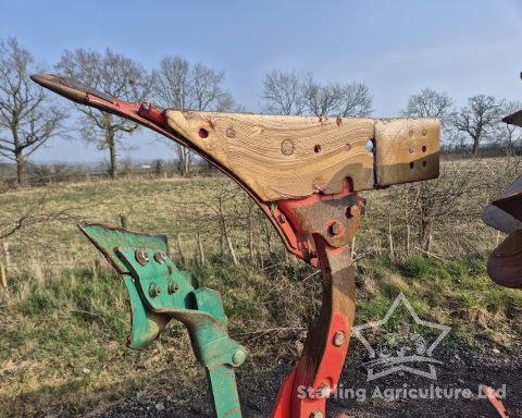 Kverneland LO85 7F Plough