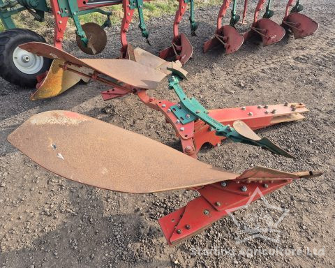 Kverneland LO85 7F Plough