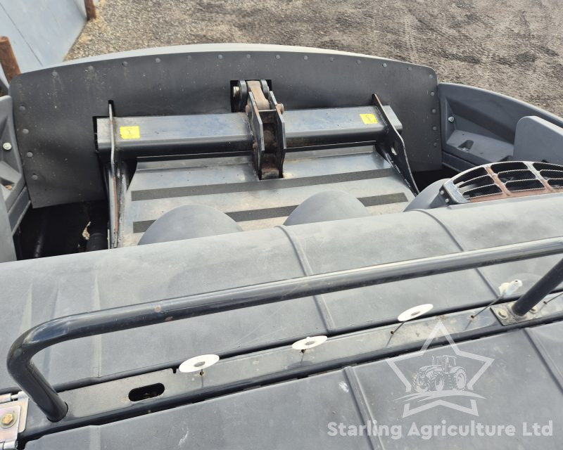 New Holland 1290 Baler