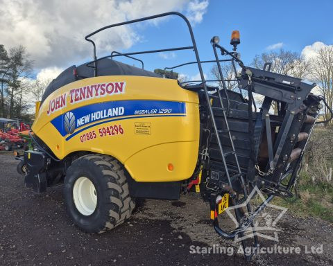 New Holland 1290 Baler