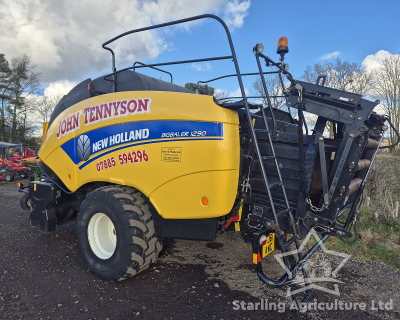 New Holland 1290 Baler