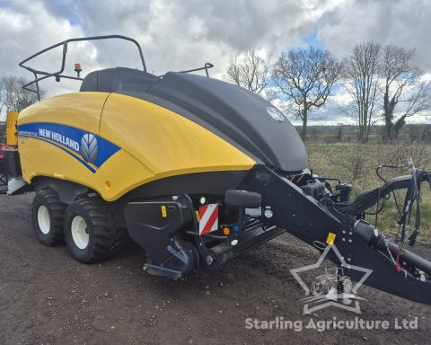 New Holland 890 Plus Baler