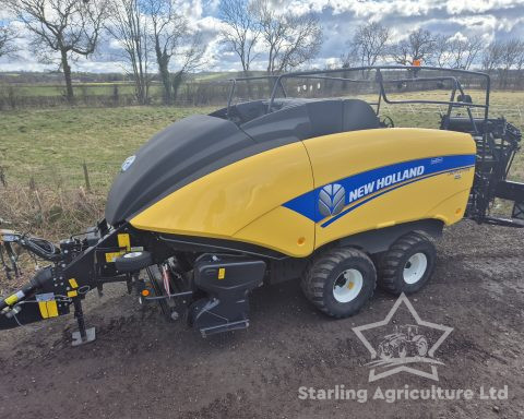 New Holland 890 Plus Baler