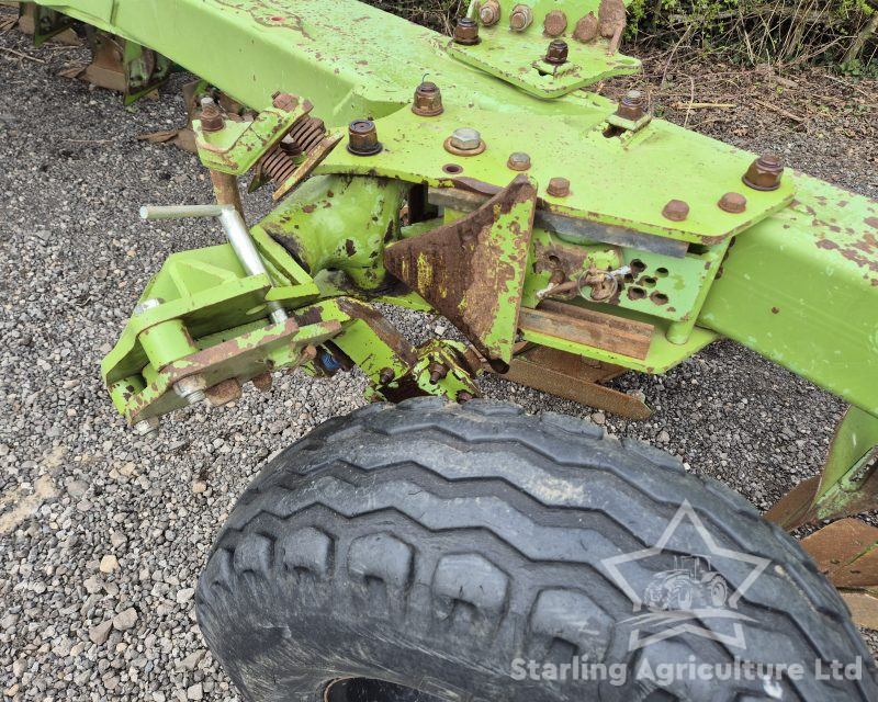 Dowdeswell MA 170 (7+1+1) 9F Plough