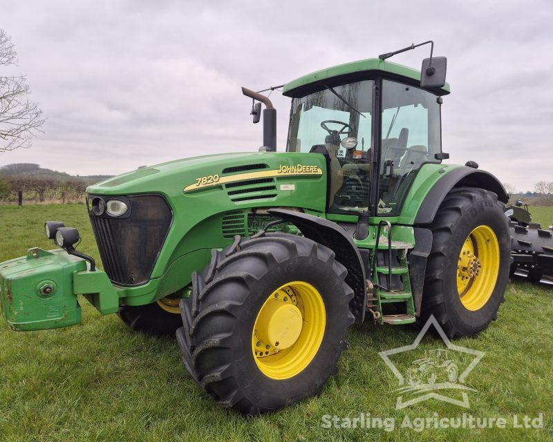 John Deere 7820 50kph.