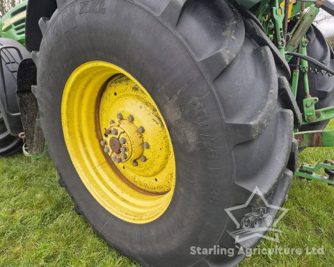John Deere 7820 50kph.