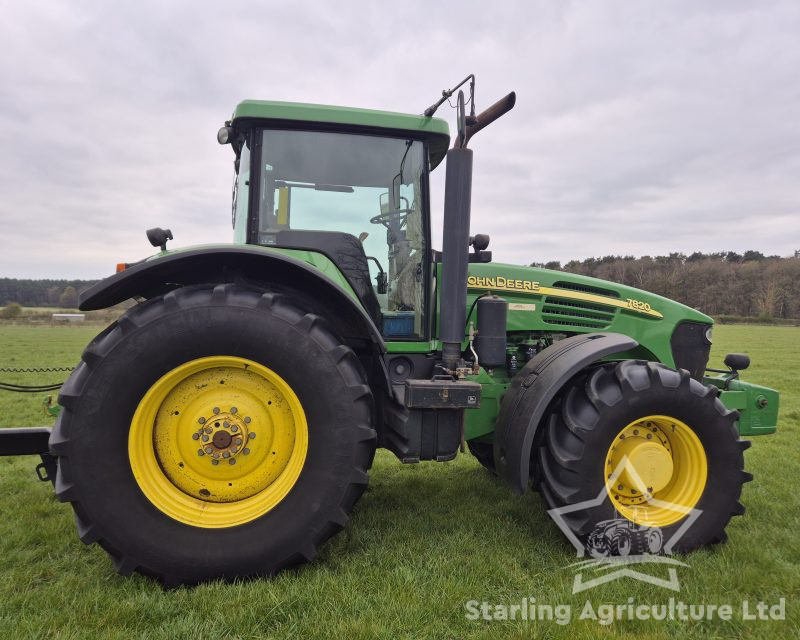 John Deere 7820 50kph.