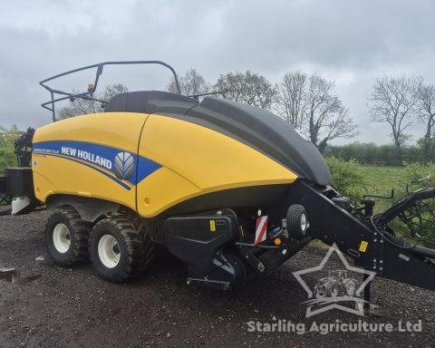 New Holland 890 Plus