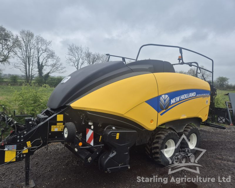 New Holland 890 Plus