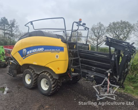 New Holland 890 Plus