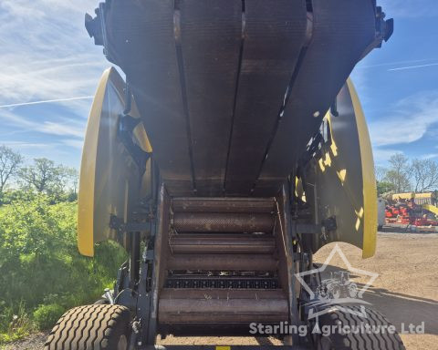 New Holland BR150 Round Baler