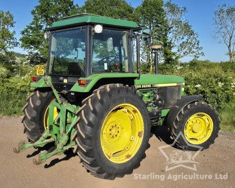 John Deere 3050