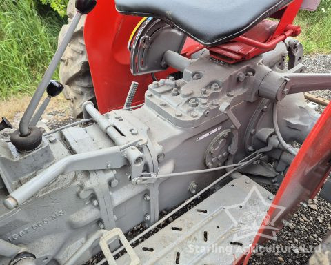 Massey Ferguson 148
