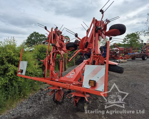 Kuhn GF7702 Tedder