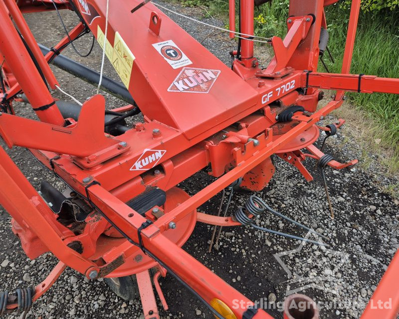 Kuhn GF7702 Tedder