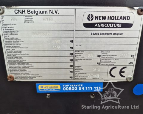 New Holland 890 Baler