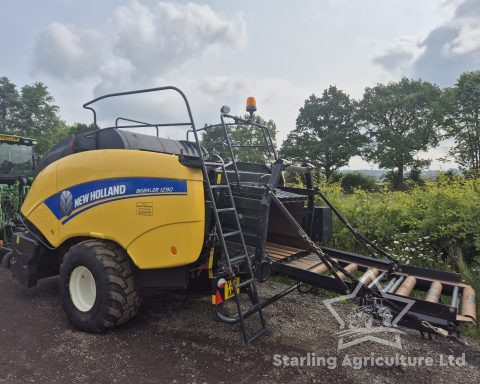New Holland 1290 Baler