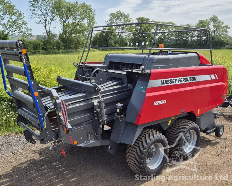 Massey Ferguson 2260 Baler