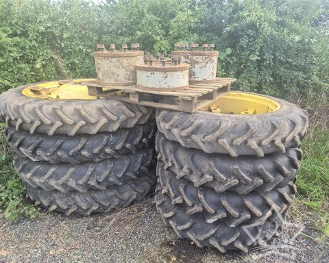 Dual Rowcrops. 270/95R48 and 270/95R32.