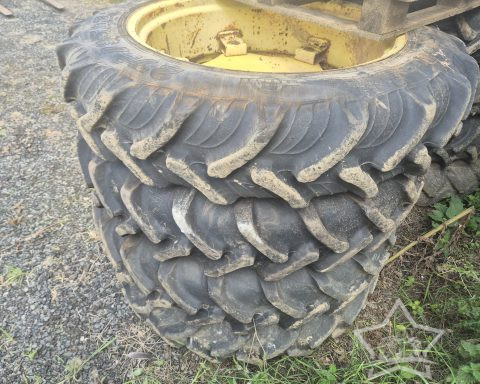 Dual Rowcrops. 270/95R48 and 270/95R32.