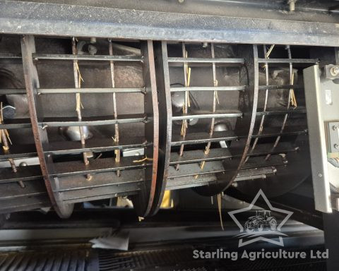 New Holland CR9060 Elevation 4WD Combine