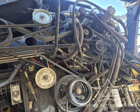 New Holland CR9060 Elevation 4WD Combine