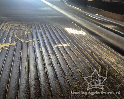 New Holland CR9060 Elevation 4WD Combine