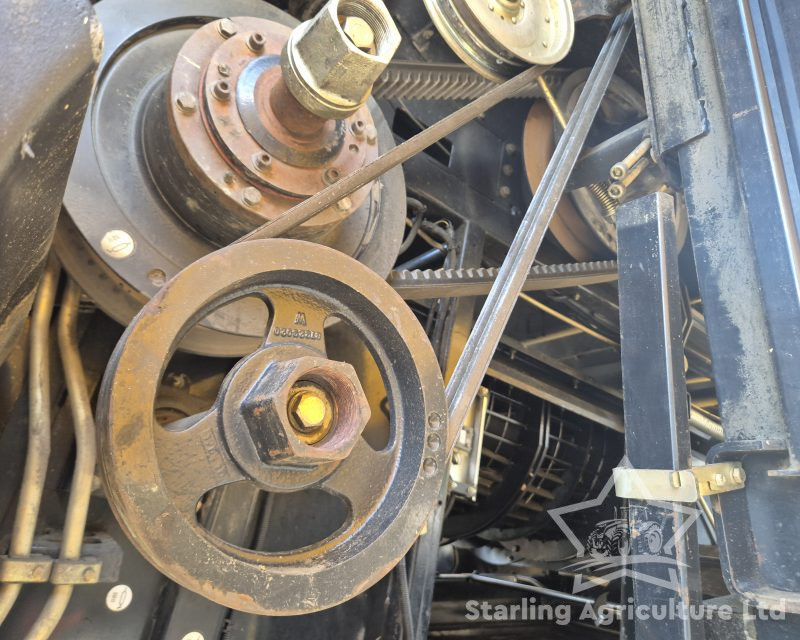 New Holland CR9060 Elevation 4WD Combine