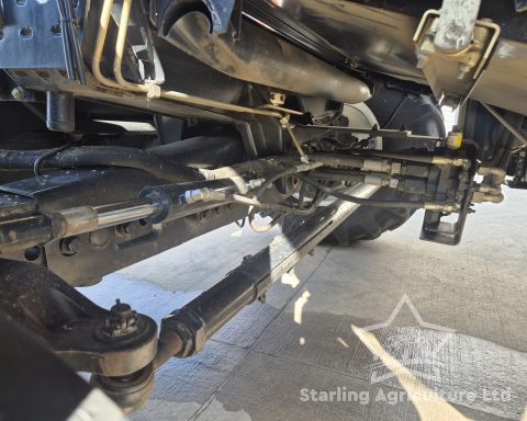 New Holland CR9060 Elevation 4WD Combine