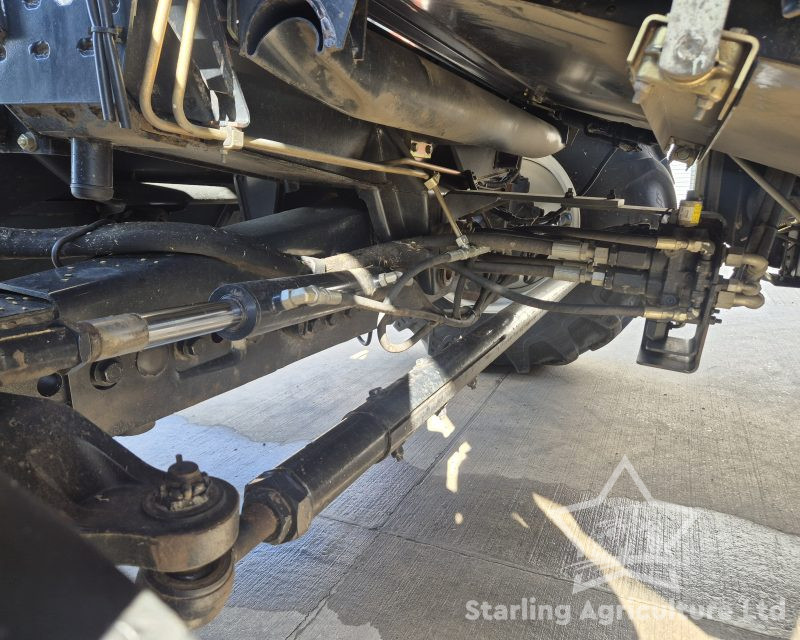 New Holland CR9060 Elevation 4WD Combine