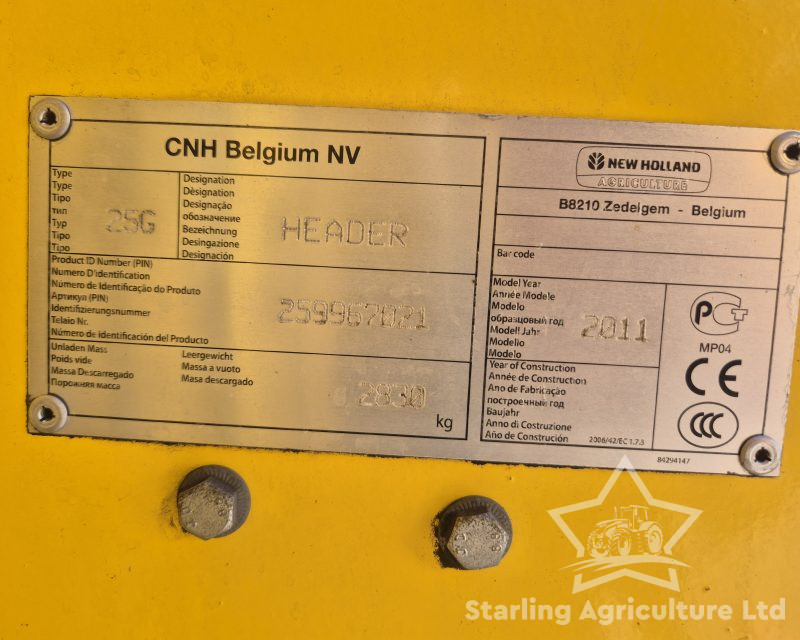 New Holland CR9060 Elevation 4WD Combine