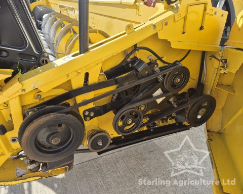 New Holland CR9060 Elevation 4WD Combine