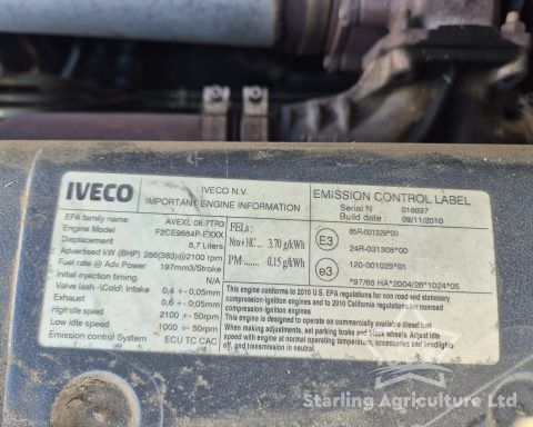 New Holland CR9060 Elevation 4WD Combine