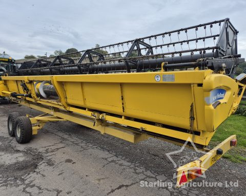 New Holland CR 9080 Combine