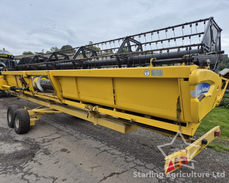 New Holland CR 9080 Combine