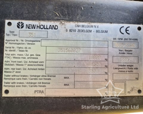 New Holland CR 9080 Combine