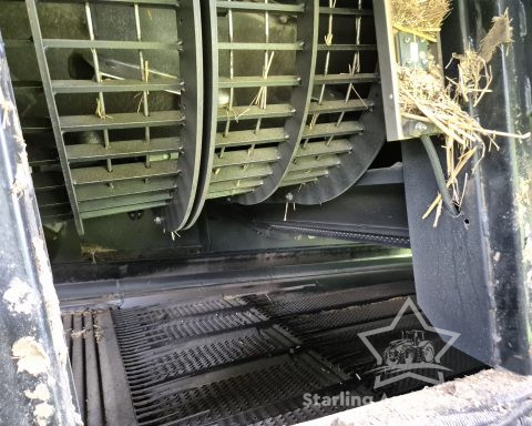 New Holland CR 9080 Combine