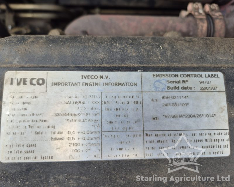 New Holland CR 9080 Combine